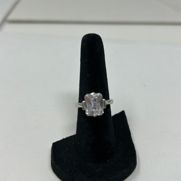 Jewelry - 925 Sterling Silver Solitaire Cubic Zirconia Stone Ring Size 5
